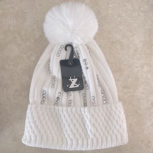 White color fur Ball Beanie hat, Winter warm Knitted Hat for Women with diamonds